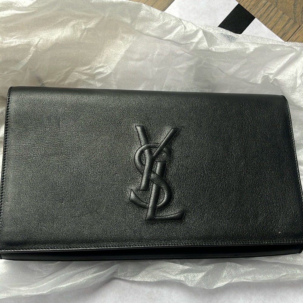 Yves Saint Laurent Bell De Jour Clutch 🖤